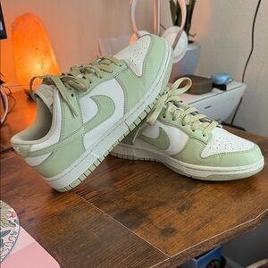 LIKE NEW Nike Women’s Dunk Low ‘Olive Aura’ Sz 7.5